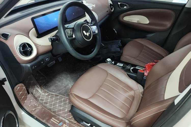 Used Wuling Bingo 2023 333 km Lingxi Connected+ Version Left Front Seat