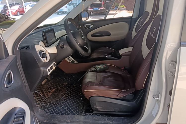 Used Wuling Bingo 2023 203km Light Edition Left Front Seat