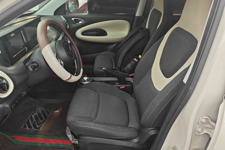 Used Wuling Bingo 2023 203km Light Edition Left Front Seat