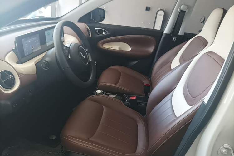 Used Wuling Bingo 2023 333 km Enjoyment Version Left Front Seat