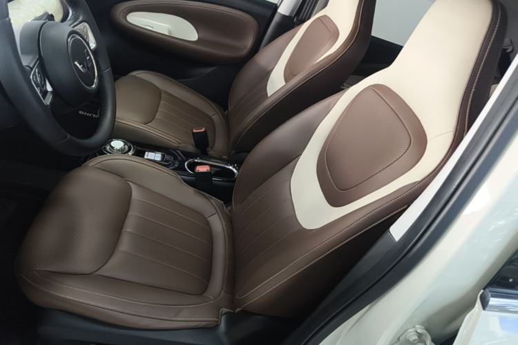 Used Wuling Bingo 2023 333 km Lingxi Connected+ Version Left Front Seat