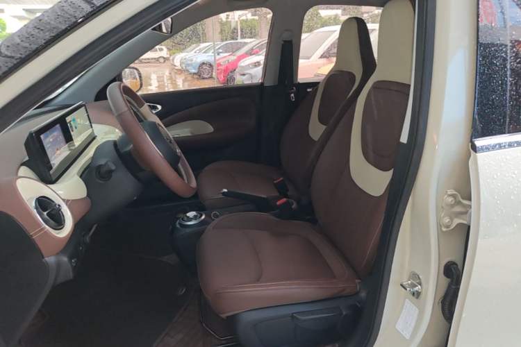Used Wuling Bingo 2023 203km Comfort Edition Left Front Seat