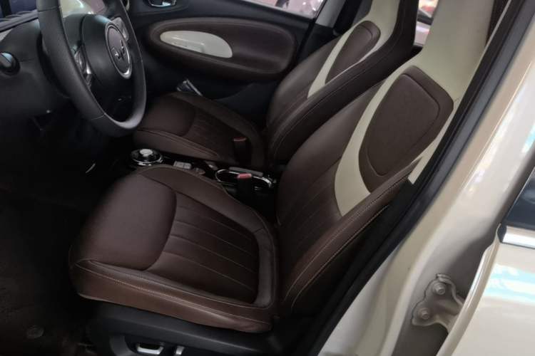 Used Wuling Bingo 2023 410 km Lingxi Deluxe Edition Left Front Seat