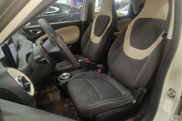Used Wuling Bingo 2023 203km Light Edition Left Front Seat