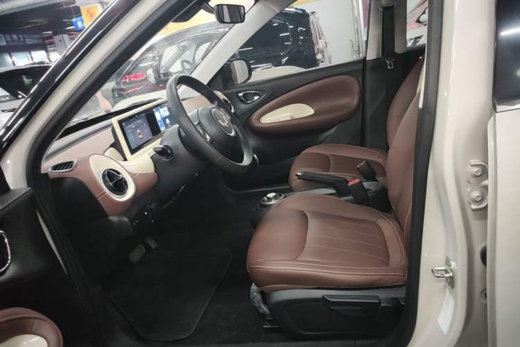 Used Wuling Bingo 2023 203km Comfort Edition Left Front Seat