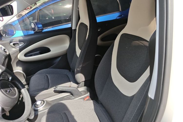 Used Wuling Bingo 2023 203km Light Edition Left Front Seat