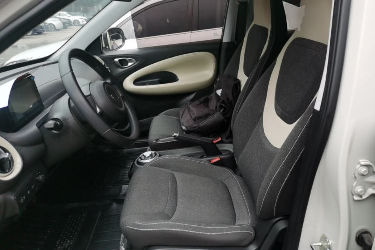 Used Wuling Bingo 2023 203km Light Edition Left Front Seat