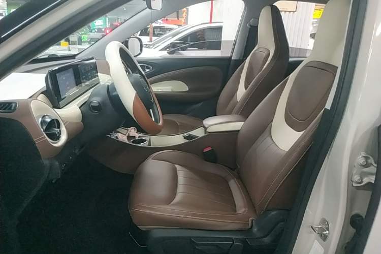 Used Wuling Bingo 2023 203km Comfort Edition Left Front Seat
