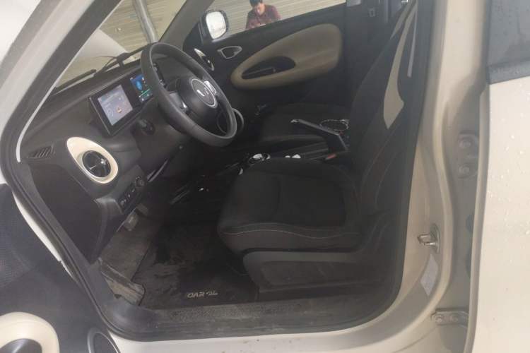 Used Wuling Bingo 2023 203km Light Edition Left Front Seat