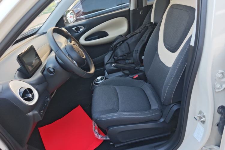 Used Wuling Bingo 2023 203km Light Edition Left Front Seat