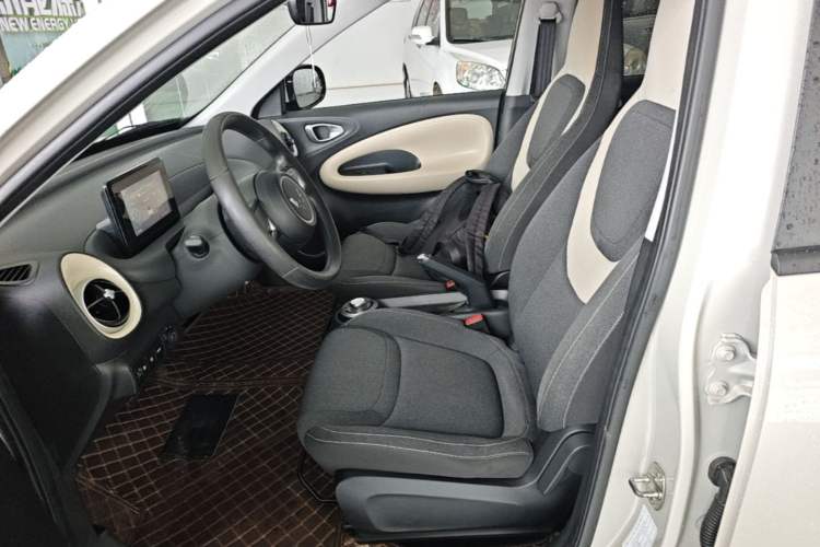 Used Wuling Bingo 2023 203km Light Edition Left Front Seat