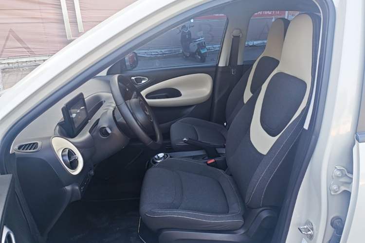 Used Wuling Bingo 2023 203km Light Edition Left Front Seat