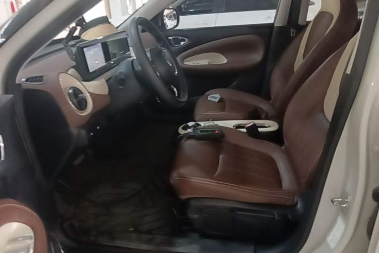 Used Wuling Bingo 2023 333 km Enjoyment Version Left Front Seat