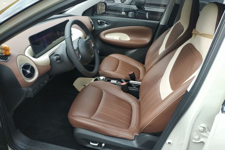 Used Wuling Bingo 2023 333 km Lingxi Connected+ Version Left Front Seat