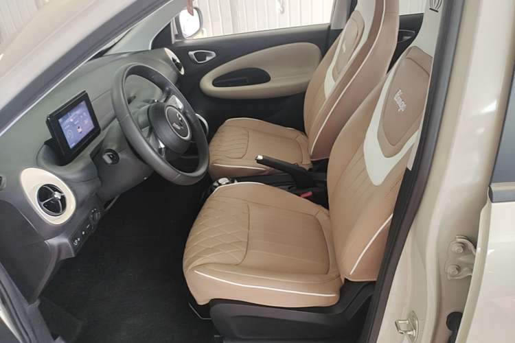 Used Wuling Bingo 2023 203km Light Edition Left Front Seat