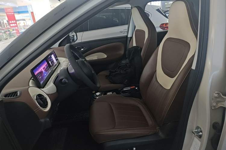 Used Wuling Bingo 2023 333 km Lingxi Connected Version Left Front Seat