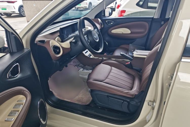 Used Wuling Bingo 2023 203km Light Edition Left Front Seat