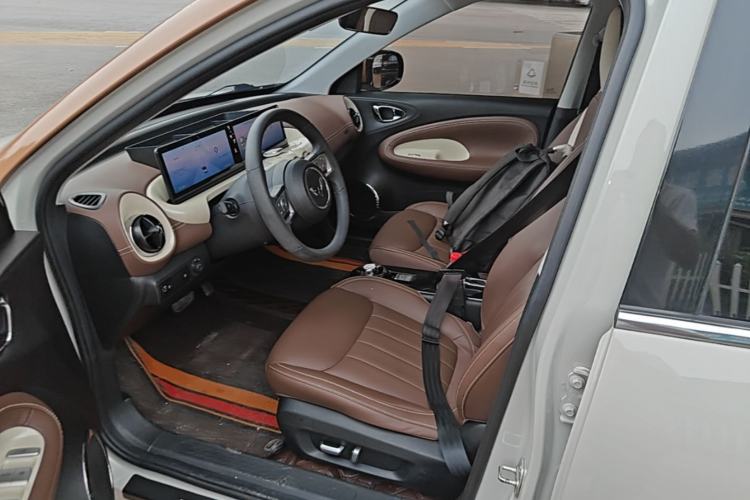 Used Wuling Bingo 2023 333 km Lingxi Connected Version Left Front Seat
