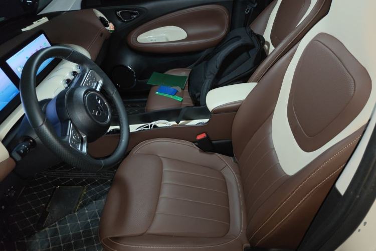 Used Wuling Bingo 2023 410 km Lingxi Deluxe Edition Left Front Seat