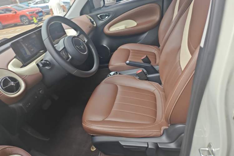 Used Wuling Bingo 2023 203km Comfort Edition Left Front Seat