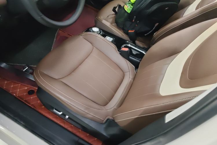 Used Wuling Bingo 2023 333 km Lingxi Connected+ Version Left Front Seat