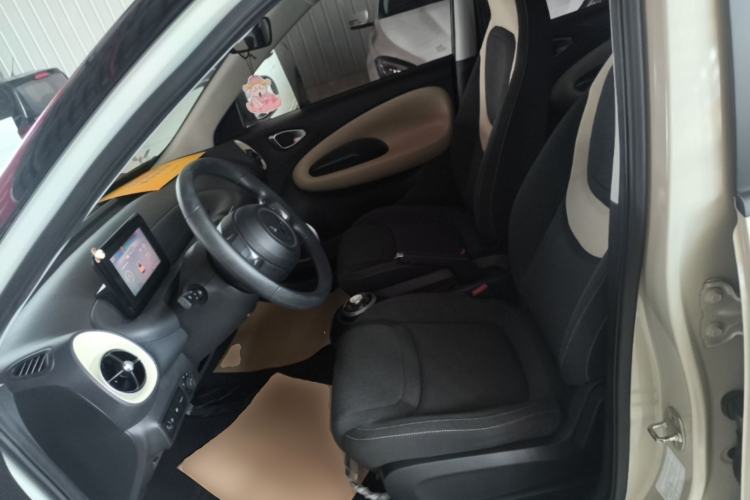 Used Wuling Bingo 2023 203km Light Edition Left Front Seat