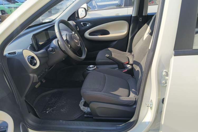 Used Wuling Bingo 2023 333 km Fast-Share Version Left Front Seat