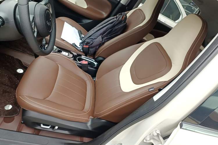Used Wuling Bingo 2023 410 km Lingxi Deluxe Edition Left Front Seat