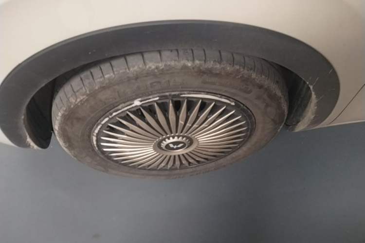 Used Wuling Bingo 2023 333 km Lingxi Connected+ Version Left Front Wheel Hub