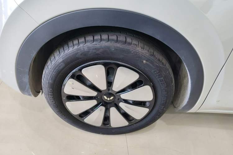 Used Wuling Bingo 2023 333km Enjoy+ Version Left Front Wheel Hub