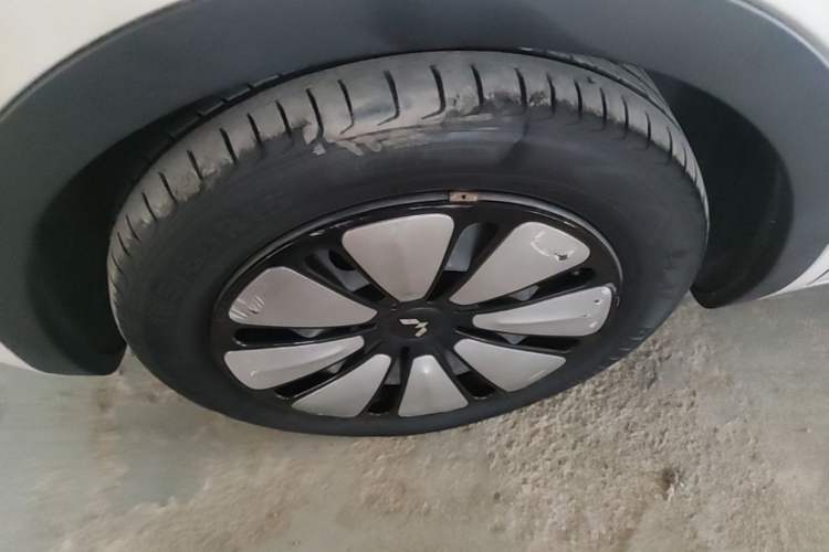 Used Wuling Bingo 2023 333km Enjoy+ Version Left Front Wheel Hub