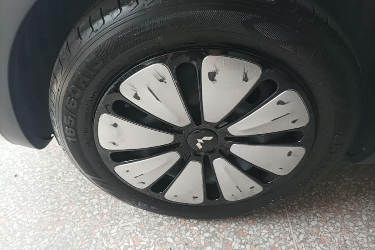 Used Wuling Bingo 2023 333 km Lingxi Connected Version Left Front Wheel Hub