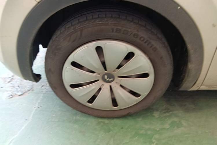 Used Wuling Bingo 2023 203km Light Edition Left Front Wheel Hub