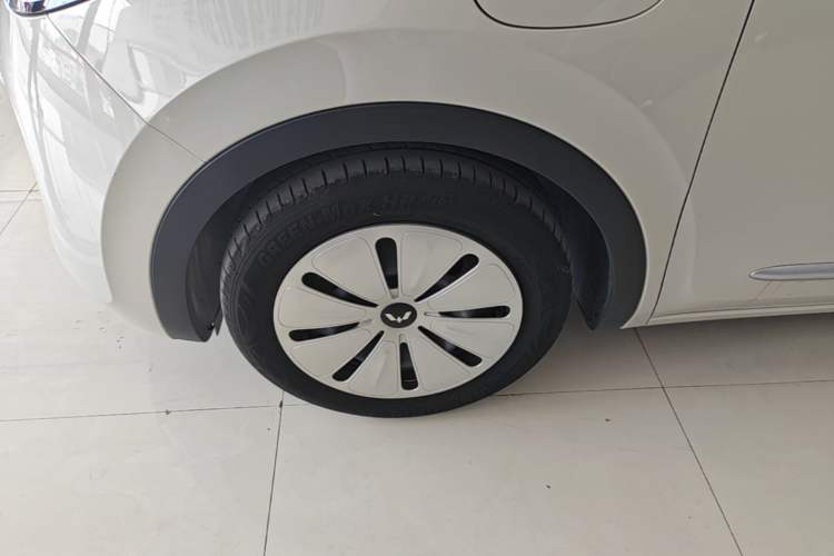 Used Wuling Bingo 2023 333 km Fast-Share Version Left Front Wheel Hub