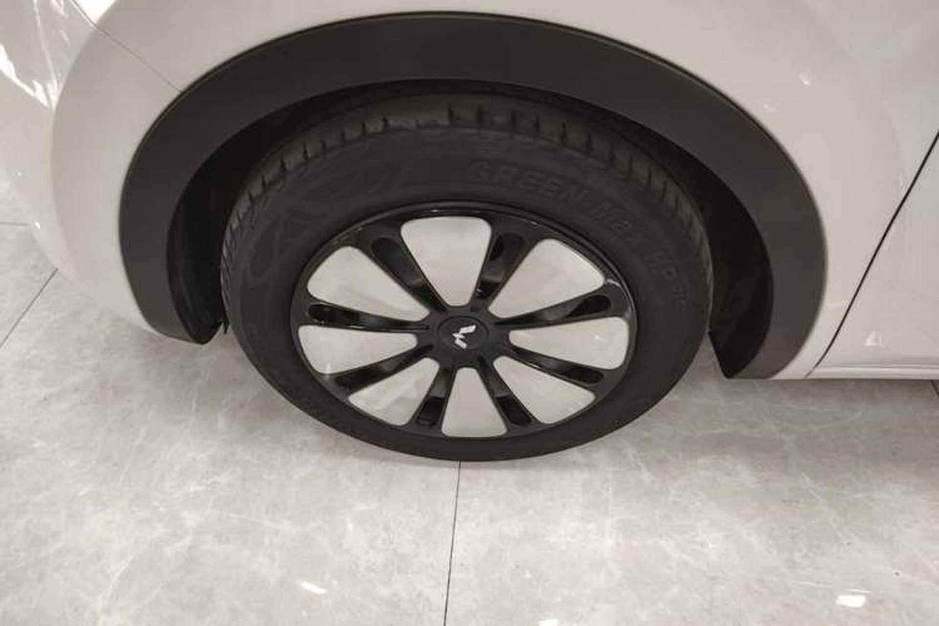 Used Wuling Bingo 2023 333 km Lingxi Connected+ Version Left Front Wheel Hub