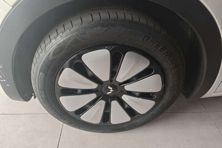 Used Wuling Bingo 2023 333km Enjoy+ Version Left Front Wheel Hub