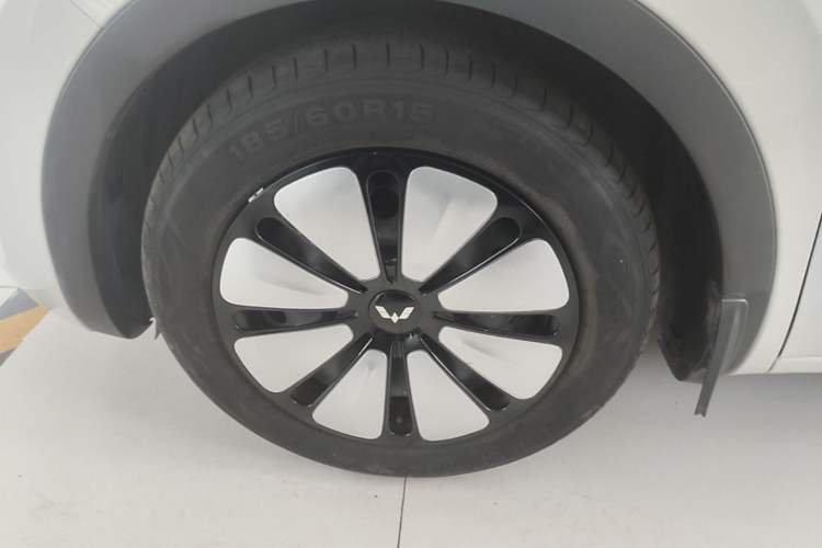 Used Wuling Bingo 2023 333km Enjoy+ Version Left Front Wheel Hub