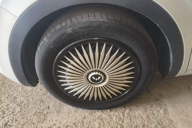 Used Wuling Bingo 2023 333 km Lingxi Connected+ Version Left Front Wheel Hub