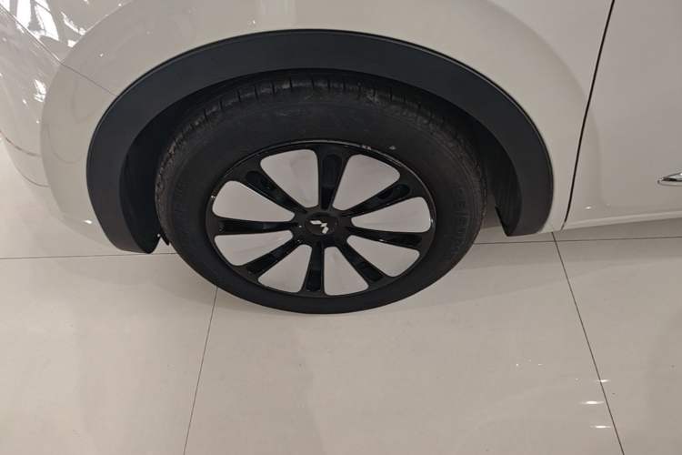 Used Wuling Bingo 2023 333km Enjoy+ Version Left Front Wheel Hub