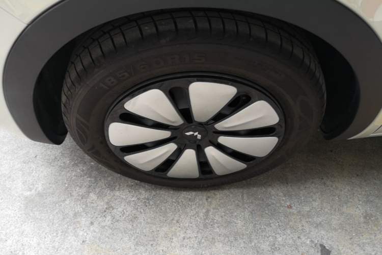 Used Wuling Bingo 2023 333km Enjoy+ Version Left Front Wheel Hub