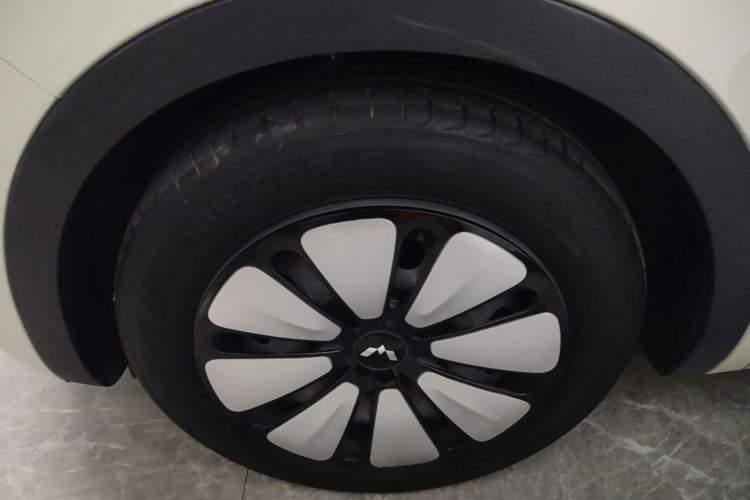 Used Wuling Bingo 2023 333km Enjoy+ Version Left Front Wheel Hub