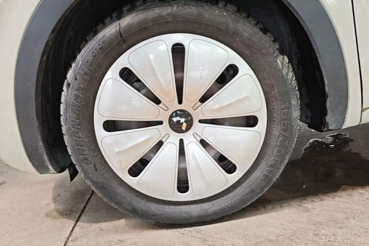 Used Wuling Bingo 2023 203km Light Edition Left Front Wheel Hub
