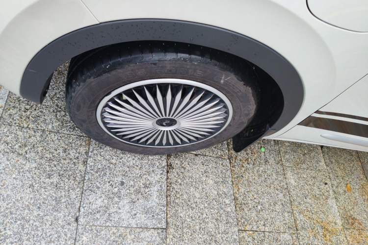 Used Wuling Bingo 2023 333 km Fast-Share Version Left Front Wheel Hub