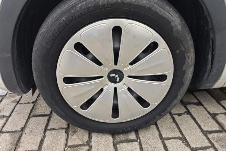 Used Wuling Bingo 2023 203km Light Edition Left Front Wheel Hub