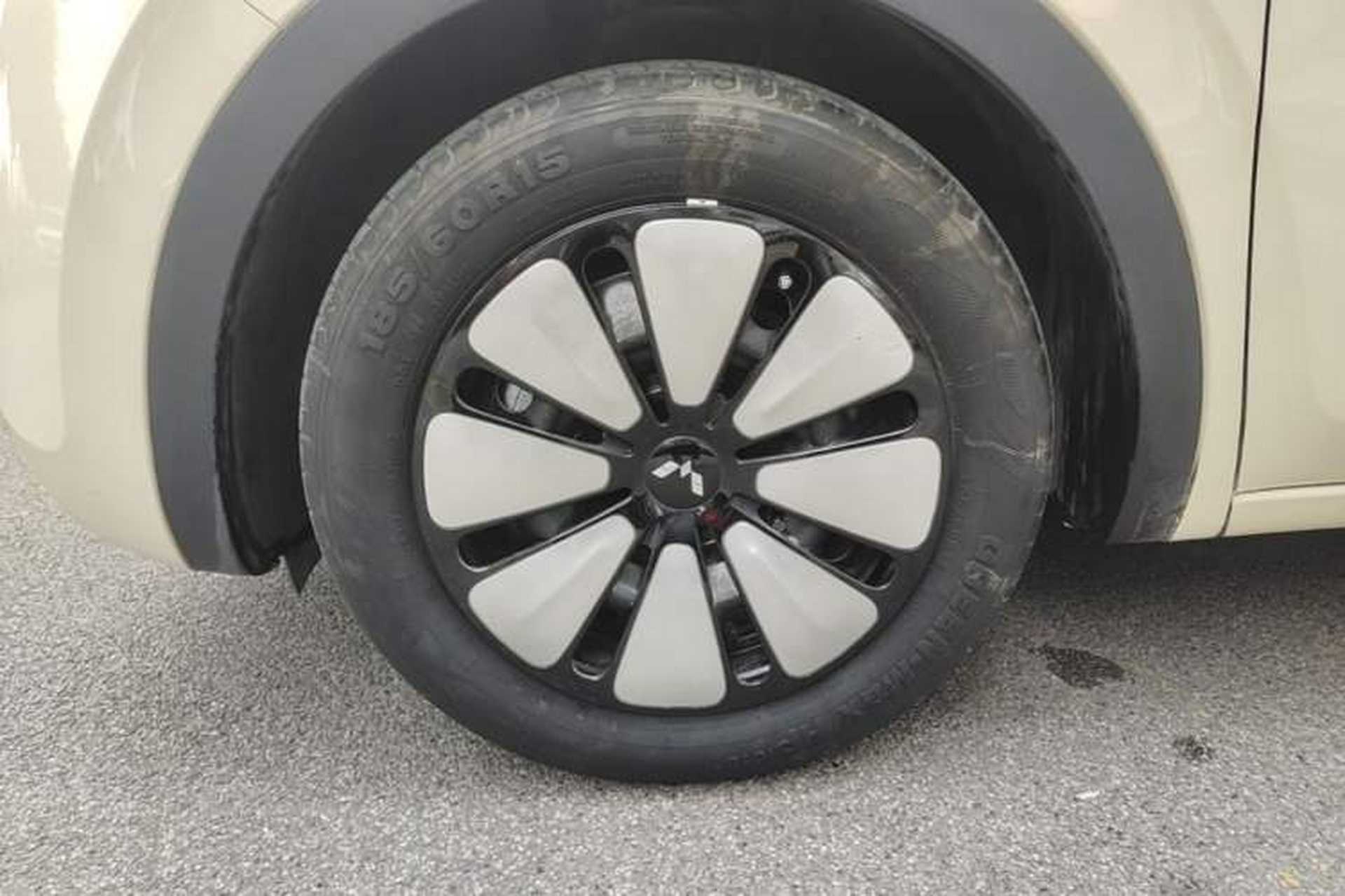 Used Wuling Bingo 2023 410 km Lingxi Deluxe Edition Left Front Wheel Hub