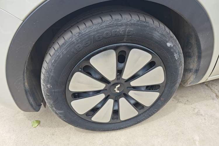 Used Wuling Bingo 2023 333 km Fast-Share Version Left Front Wheel Hub