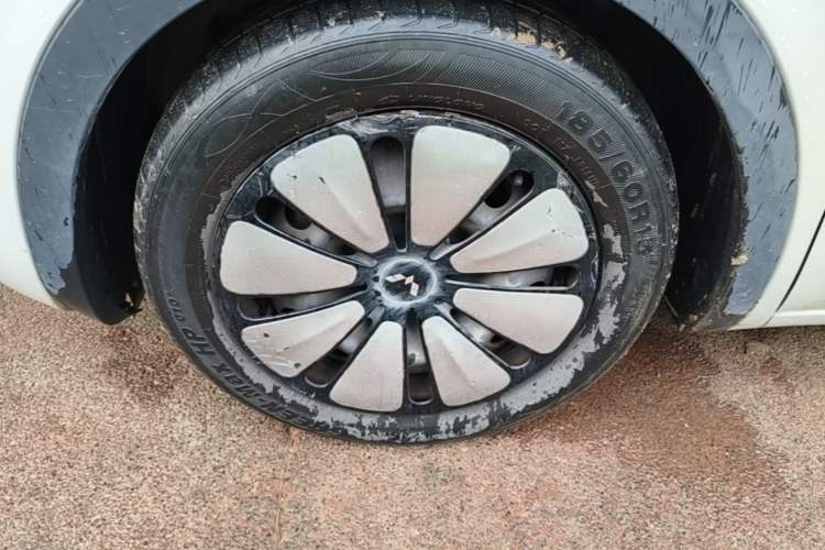 Used Wuling Bingo 2023 333 km Lingxi Connected+ Version Left Front Wheel Hub