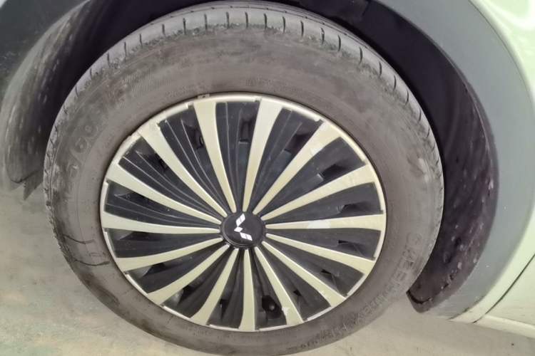 Used Wuling Bingo 2023 333km Enjoy+ Version Left Front Wheel Hub