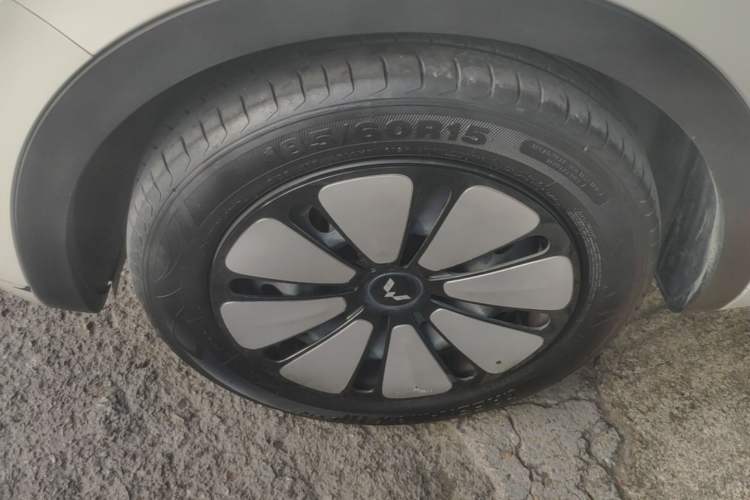 Used Wuling Bingo 2023 203km Comfort Edition Left Front Wheel Hub