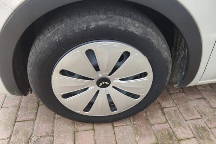 Used Wuling Bingo 2023 333 km Fast-Share Version Left Front Wheel Hub